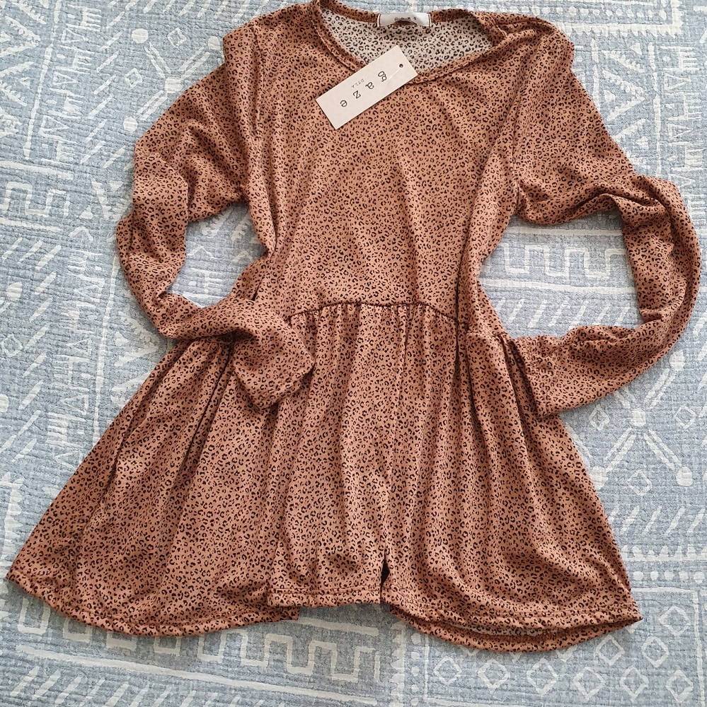 Gaze Leopard Blouse NWOT